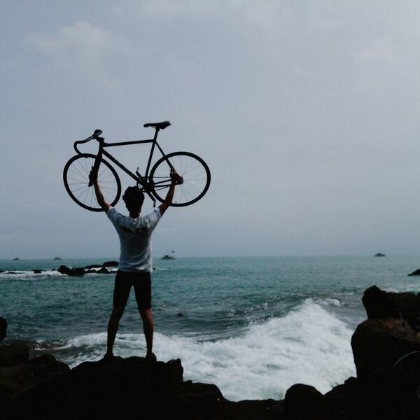 finish - tour de pelabuhan ratu