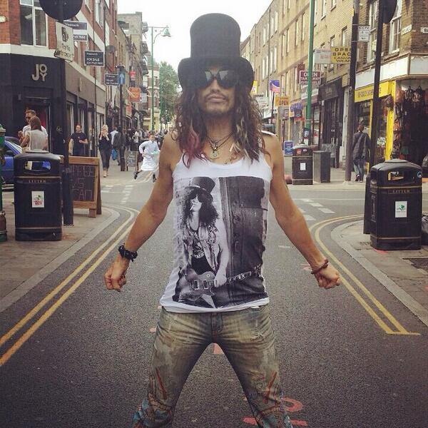 IamStevenT's tweet image. PEARLA EAT YOUR HEART OUT @SLASH THIS
