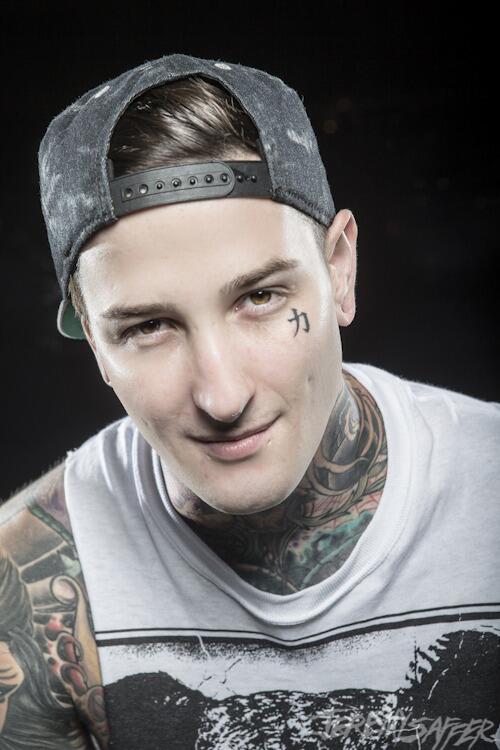 Dixu on X: "Might sound gay, but he's one of the most attractive guys EVER!!! I love his under-eye tattoo! http://t.co/kfNecGtnG2" / X