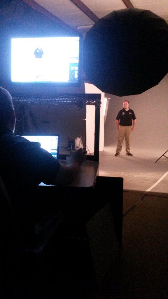 jasonreiner's tweet image. Look @NicMoncher working for the camera!  I think @vertx is going to love these!! #notmodels #OperationalAthletes