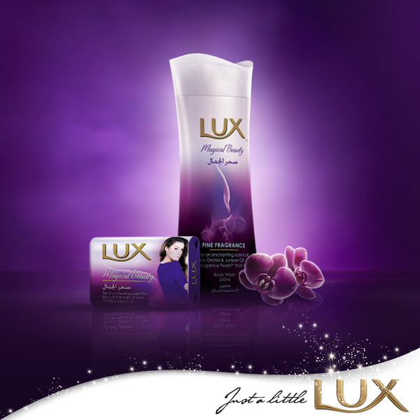 LuxArabia's tweet image. اضيفي لمسة عطر سحرية إلى يومك.

Cast your magical spell with our seductive fragrances. http://t.co/LLQsMa7JbV