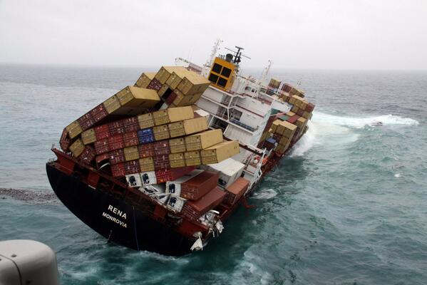 Know's tweet image. This is a cargo ship's final moment