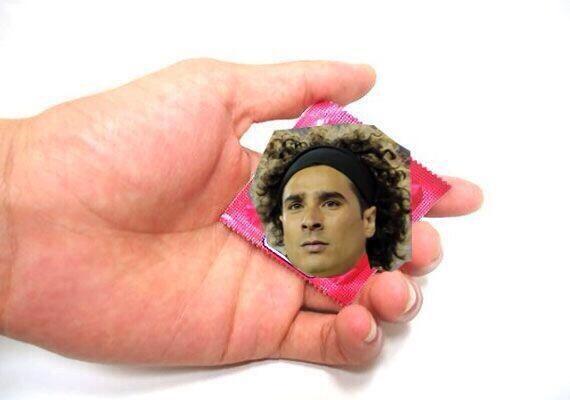 jurgan_jacobo's tweet photo. No hay mejor protección que la de Memo Ochoa http://t.co/McT0E2mTkO