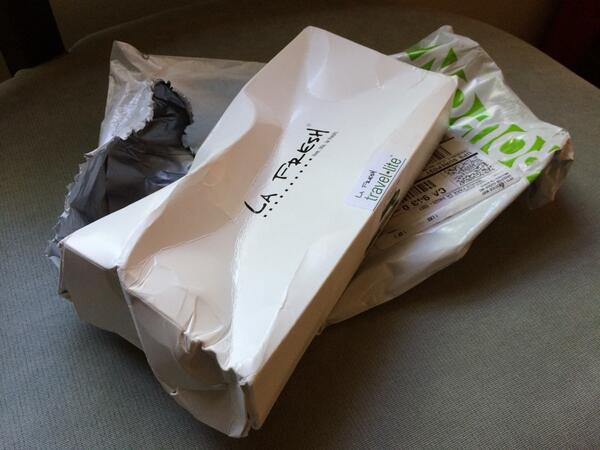 jarrettmas's tweet photo. Hey @Groupon, how about packaging your goods a bit more protected? #guessillfindanewbox #groupon #notsoprettytoopen http://t.co/9llFgMa99p
