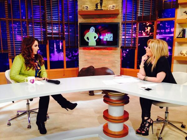 Saba Tümer’in ikinci konuğu; Türk Halk Müziğinin sevilen sesi @seherdilova! Saba Tümer'le Bu Gece devam ediyor...