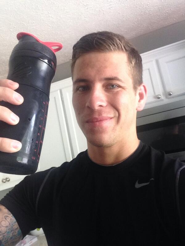 Tyler_s_hill's tweet photo. Thanks for the new shaker babe. @candaceAhill #newshaker #shakertuesday http://t.co/9VvwPFFZpj