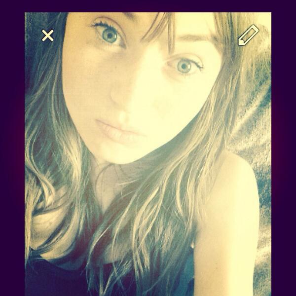 ElliePatchett's tweet photo. Lazy day! http://t.co/aCQKVi7FwH