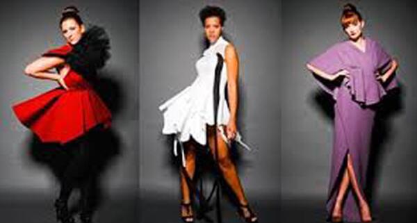 Free workshops for youth during the #strike on Styling &amp; Makeup and Drafting by @PDA_Vic Info: vipac.ca/explore-vipac-…