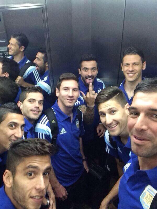 The Selfie Game tweet media