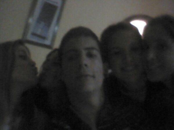 arcusadavid's tweet photo. Ultima noche en salou @raqqueldiaz @tamaraloren25 @Ana_LahozM @Ana_MallorB http://t.co/xbKiFHDjcg