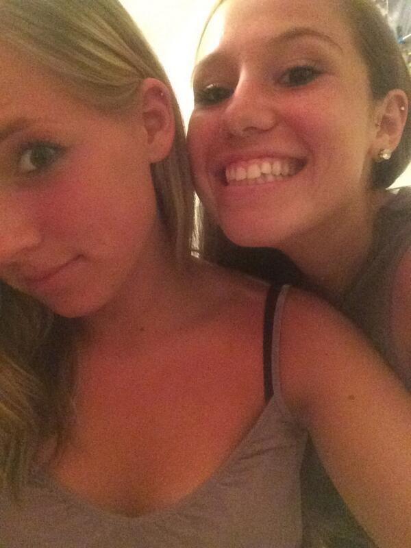 mally_cyrus's tweet image. we felt a lil spontaneos #newpiercings
