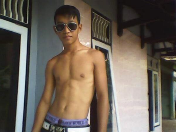 RickyFirman_'s tweet photo. Gerah http://t.co/lmID2rQnwB
