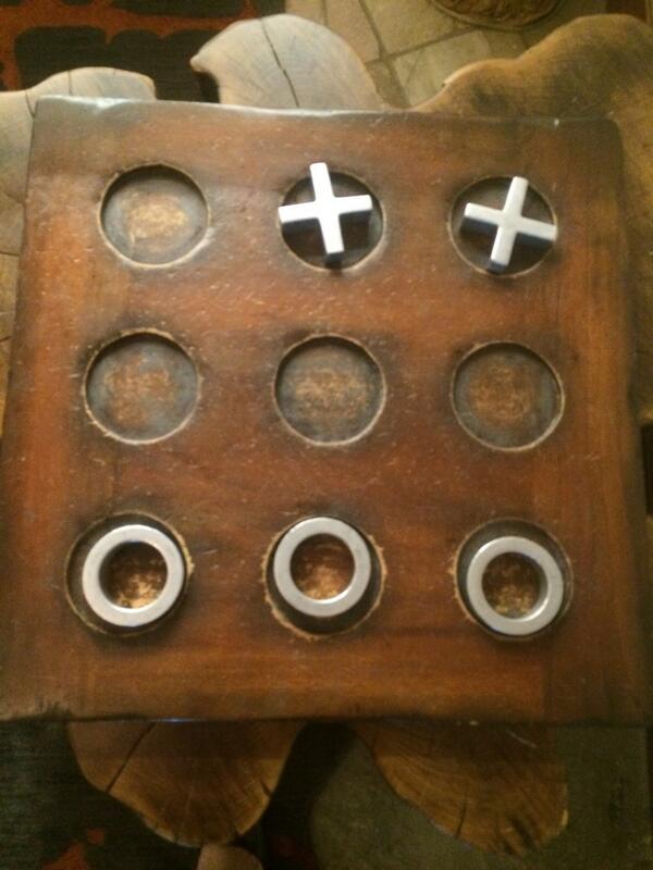 KQ_Sebastian's tweet image. Love this @RenHotels ! Who wants to play me? #flatiron #tictactoemaster #hotels