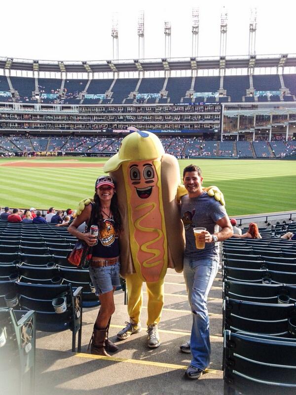 FredRamosIII's tweet photo. Best hotdogs in town. Go tribe! @Indians #tribetown #Puppypalooza http://t.co/zRbeuq0ZPD