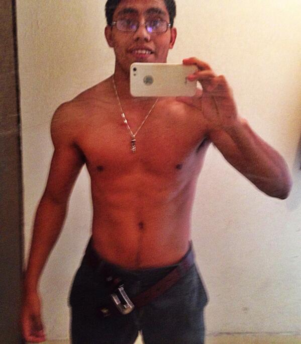 irving_guapo's tweet photo. http://t.co/YVNnZByIS7