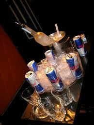 D_Vasquez_Z's tweet photo. esta noche mas feelingg... acompañados de los RedBull s :D en #trujillo :D B| http://t.co/vUYvhteoNJ