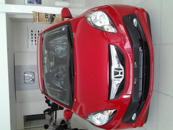 Promo Brio Mulai ccilan 1.6jtan. Mobilio Ccilan 2.5 jtan.ayo burun,mmpung redy stock. Info Ujek 0853 6804 1048