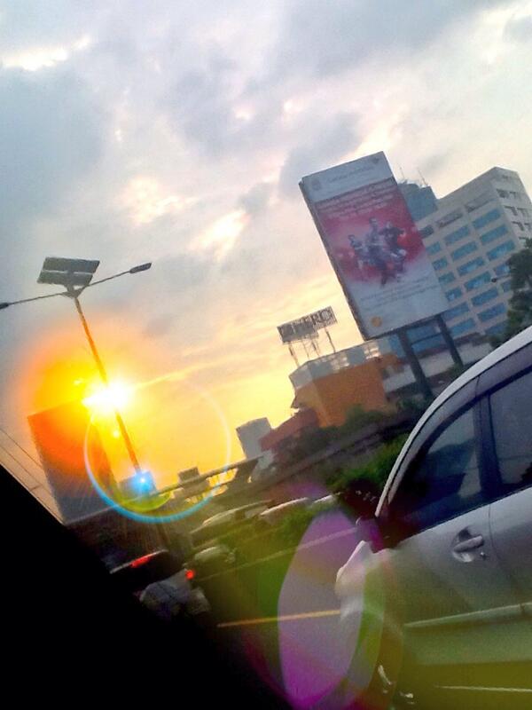 ErwinH_Halim's tweet photo. jakarta T.T http://t.co/lwc36JNQDh