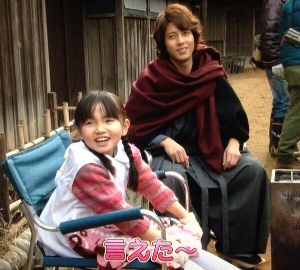 Ryo على تويتر 金田一耕助vs明智小五郎メイキング 緊張してた梨央ちゃんに優しい笑顔の山p 山下智久 Http T Co Q58q8eti4a