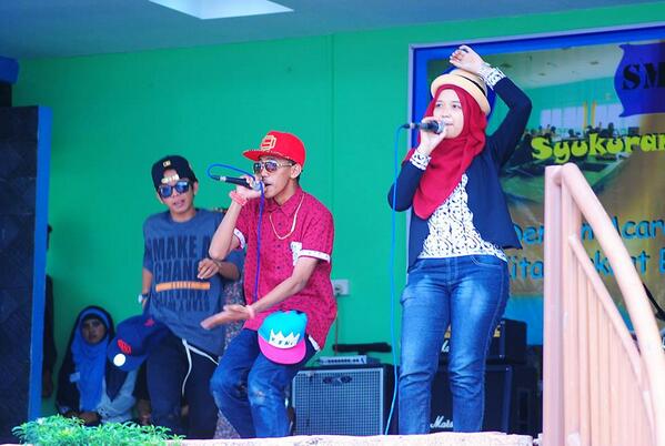 #repost waktu #SwaggaMalaya menghibur acara farewell nya sekolah negeri di bilangan tiban ~