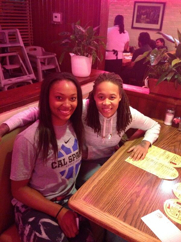 DijonaiVictoria's tweet image. Met @seimoneaugustus todaay after she balled out against the Sparks! 🙌👏😏 #Lynx #Wnba #SheCold 💯