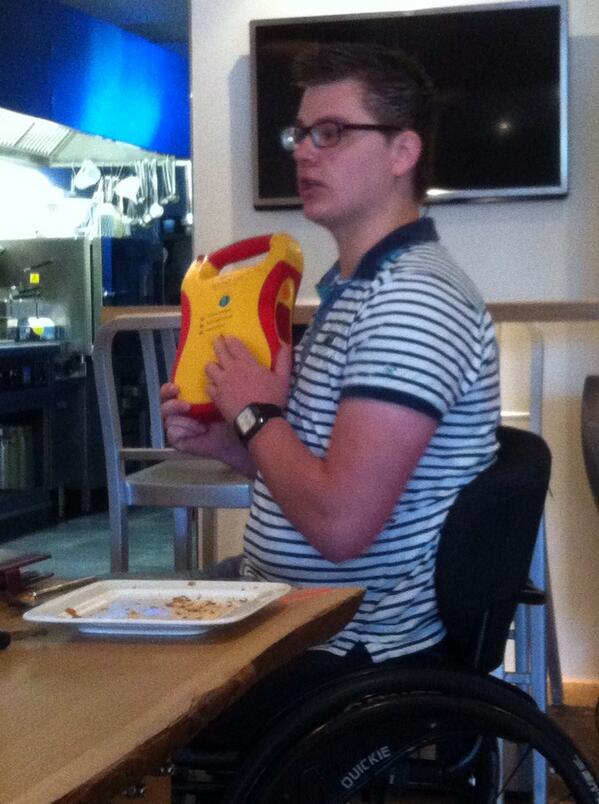 Nuttige uitleg over AED en reanimatie door Aartjan van <a href="/wincoopveilig/">Wincoop vt</a>