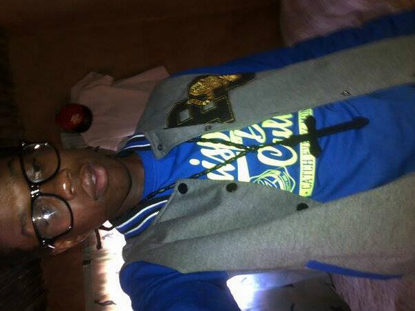 Topcaj's tweet image. Lyf it. Ain't a game but it a real movie that u live once