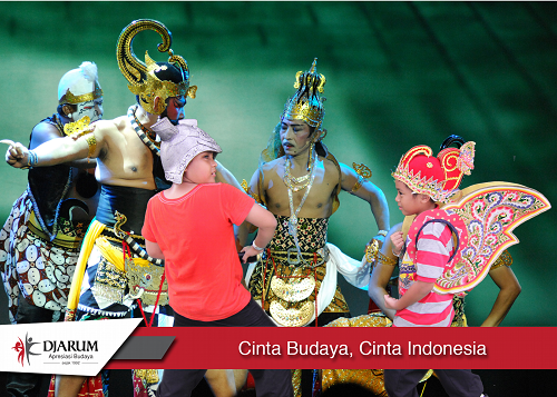 _andrefn's tweet photo. Mari ikut serta dalam kegiatan Djarum Foundation Bakti Pada Negeri di BCA Indonesia Open 2014 #BIO2014 #Badminton http://t.co/ptvpHo4P0d
