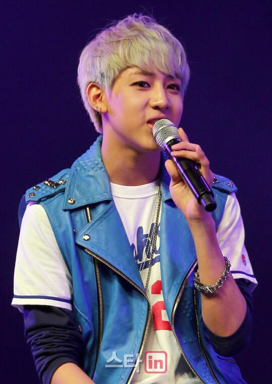 BqZYsTiCcAA3d2Y.jpg:large