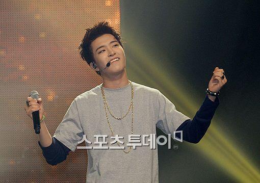 BqZdezQCEAAzc-K.jpg:large