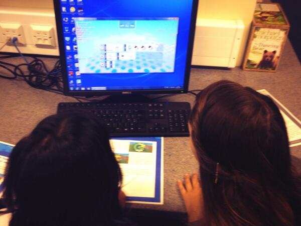 fitrzyk's tweet image. @MarklandHill school girls getting ready for @GirlsGetCoding teaching! #getgirlscoding #exciting #kodu