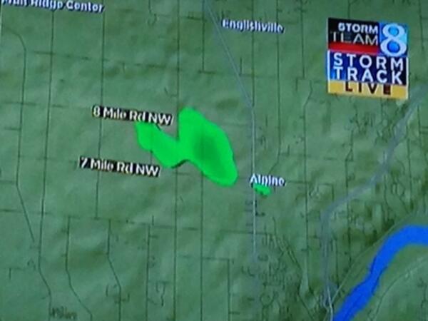 LeonHendrix's tweet photo. #FoxPools #fire smoke plume picked up on @WOODTV Radar! Watch live in the noon hour here: http://t.co/RJGDFD7QFZ http://t.co/QirCfYEStO