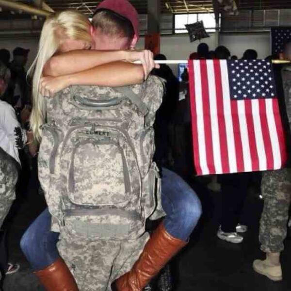 RaisedRightInGa's tweet image. Military homecomings never fail to make me cry. #WarriorWednesday