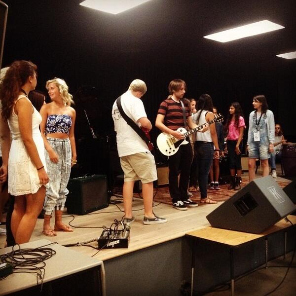 Songwriting workshop at the Summer Xperience.
#lacm #lacmofficial #summer #music - ift.tt/X3yFfu