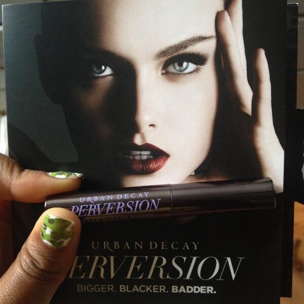 PrincessSmilesz's tweet image. Thanks for the #PerversionSample @urbandecay! 😘 #BiggerBlackerBadderLashes #urbandecay #perversion #mascara