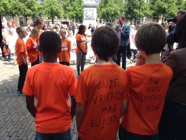 Vanaf het Plein in Den Haag:  een prachtig WK Kinderpardon. Onze steun voor ALLE gewortelde kinderen!
