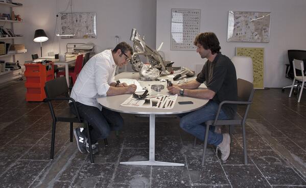 JGasFactory's tweet image. Preparando últimos detalles para la presentación de la JGas 2015! 
@xaviermbalet @PascuetOffroad  #FinalCountdown