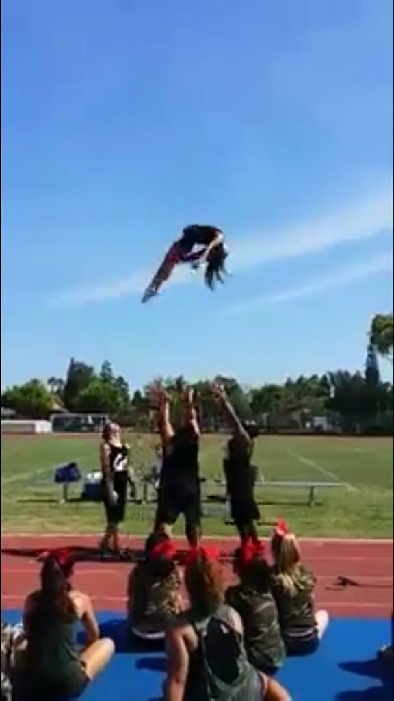 Cheerguide101's tweet image. Arch 😍