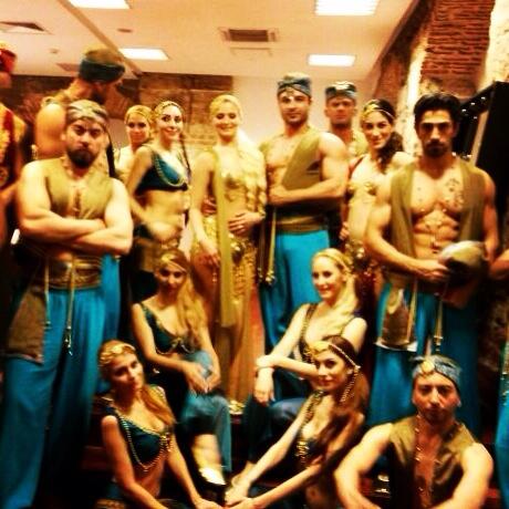 Haremimi dağıtıyorum. Sarayı kapama kararı aldık.