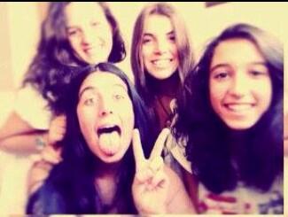 patogdc's tweet photo. Felicidadeess sevillanaaa!! @juliacapi1d pásalo flamaa jajajaja y nos vemos en naa, nos espera un buuen veranito☀️😘🎉💕 http://t.co/96uF7fHYQH