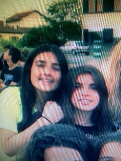 patogdc's tweet photo. Felicidadeess sevillanaaa!! @juliacapi1d pásalo flamaa jajajaja y nos vemos en naa, nos espera un buuen veranito☀️😘🎉💕 http://t.co/96uF7fHYQH