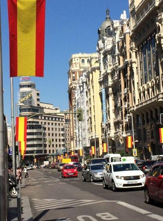 2Orgullo's tweet photo. ¡QUÉ BONITA ESTÁS, MADRID! http://t.co/K9n8jJt20e