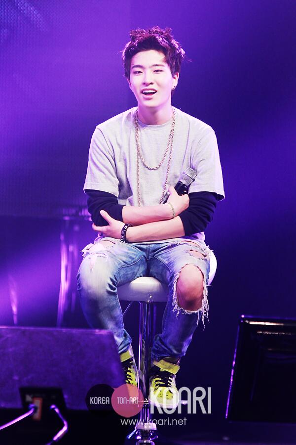 BqaF8yZCcAAdVi8.jpg:large