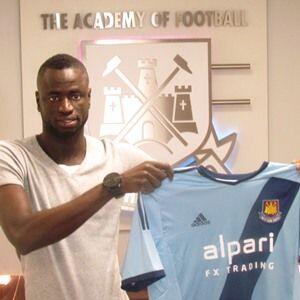 DaveTheHammer10's tweet photo. Welcome to West Ham United Cheikhou Kouyate #COYI http://t.co/0P6frx1mGe