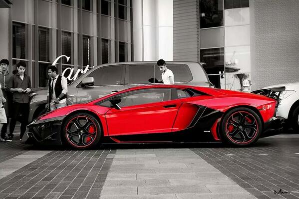 Cuartodmilla's tweet photo. LP900 in Dubai http://t.co/bpTz0EHQnR
