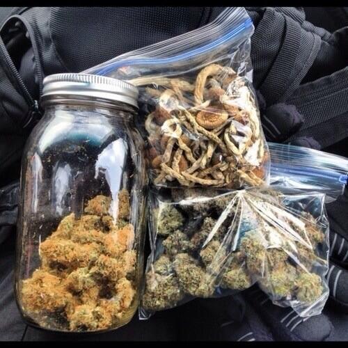 IBleedAcid's tweet photo. Jars of happiness http://t.co/FeYqAIVywD