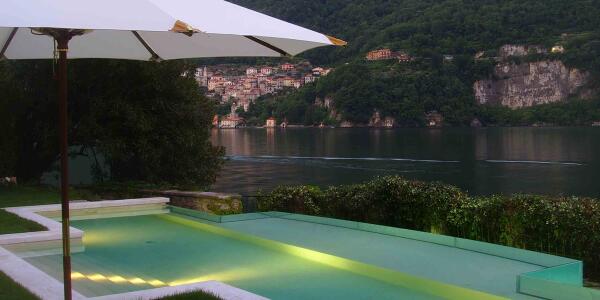 DesignHotel's tweet photo. MT: #Modern #Pool #design by “@EIGHTYFOURROOMS: Italian style we pretty much like.. #lakecomo #RelaisVillaVittoria http://t.co/uj9SGk874k”