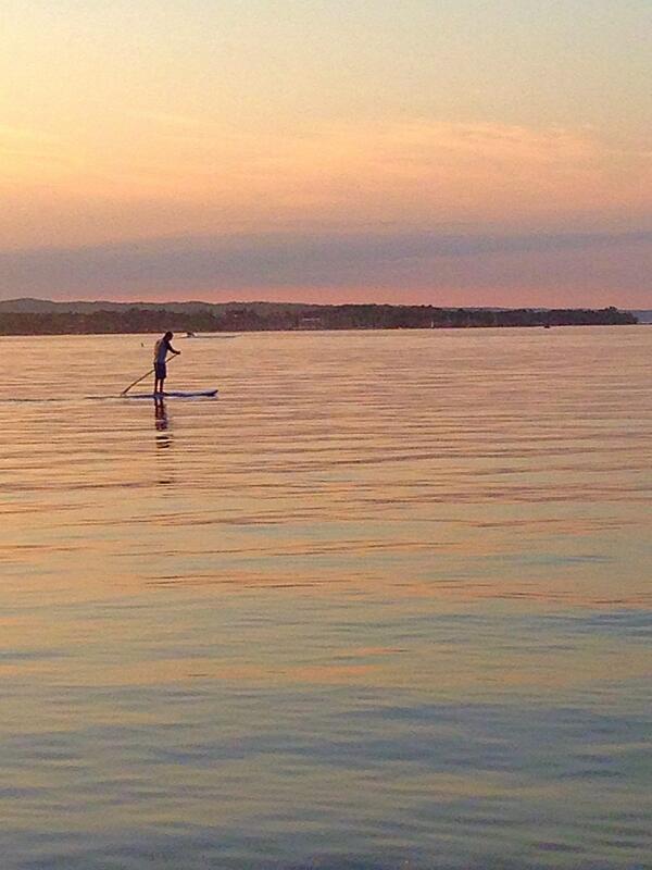 Mi_231's tweet photo. Gorgeous night for some Paddleboarding on West Bay, Traverse City. #mi231 #thenorthcoast #getout http://t.co/S3pXf8vLHZ