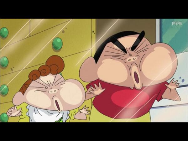 窓にはりつく、ひまわりとしんのすけ