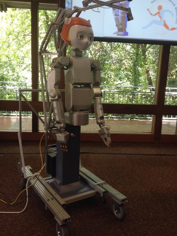 darkstarliz's tweet image. Dreamer - a piece of art- we shook hands Tex Ex Alumni College #MyRoboticFriend